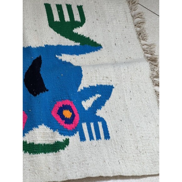 Handwoven Chameleon Lizard Wall Hanging rUG Pink Eyes Reacts With UV Light - Picture 4 of 8